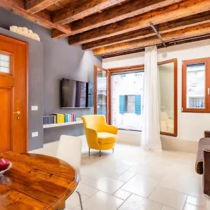  Apartment Dream's Door With Canal View In
